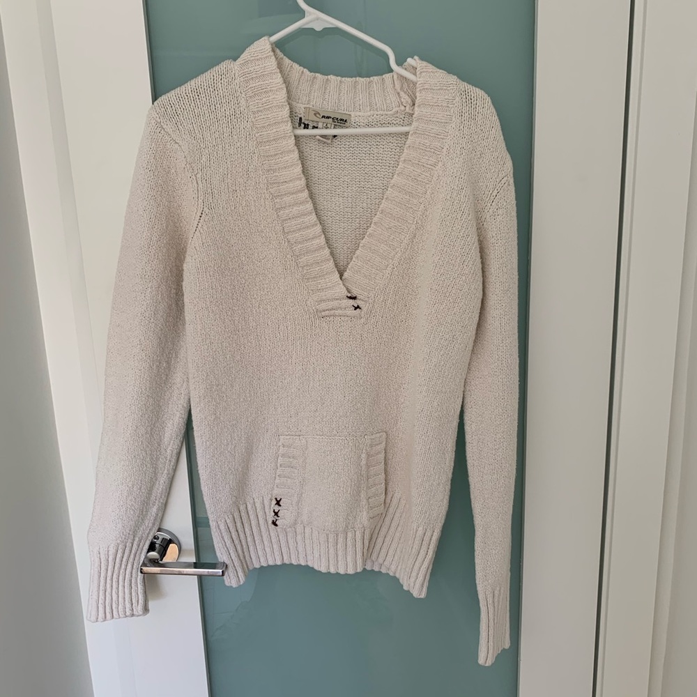 Large white Rip curl V-neck sweater